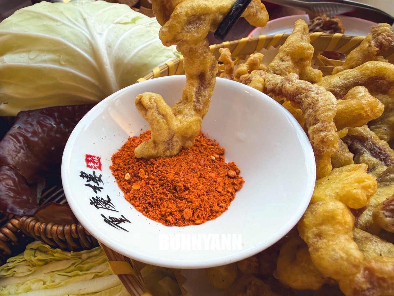 只有當地人才知道，卻是鴛鴦鍋店家，點個牛魔王就很夠吃，功夫菜也是招牌