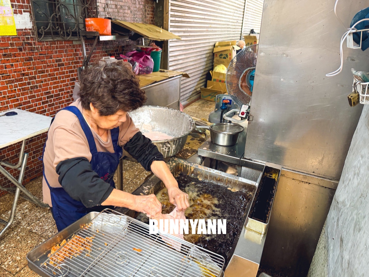 大稻埕最強「阿角紅燒肉劉美麗」，傳說中神級美味，六種部位任你挑！