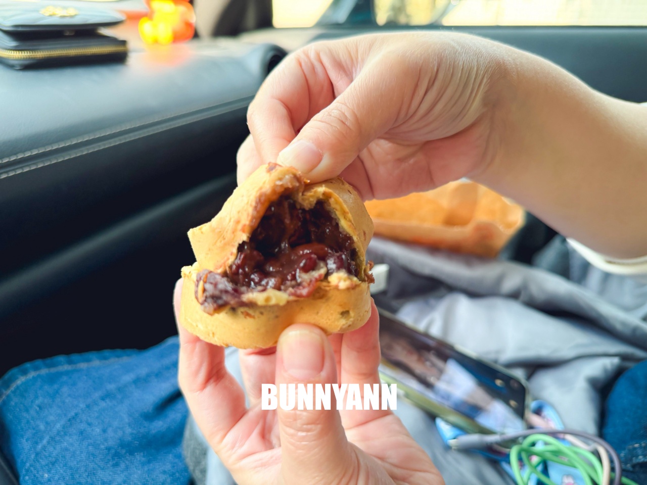 嘉義三十年老字號「陳媽媽紅豆餅」，CP值超高一顆只要10元的爆漿美味！