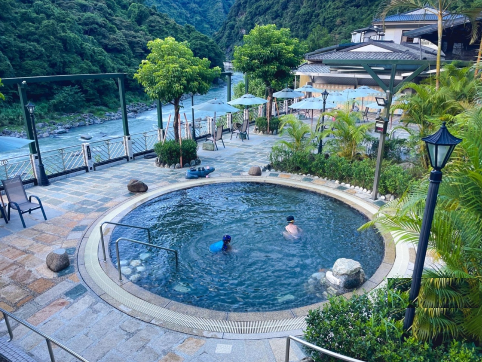 日月光溫泉山莊