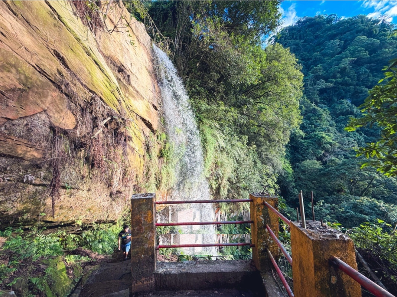 銀河洞越嶺登山步道
