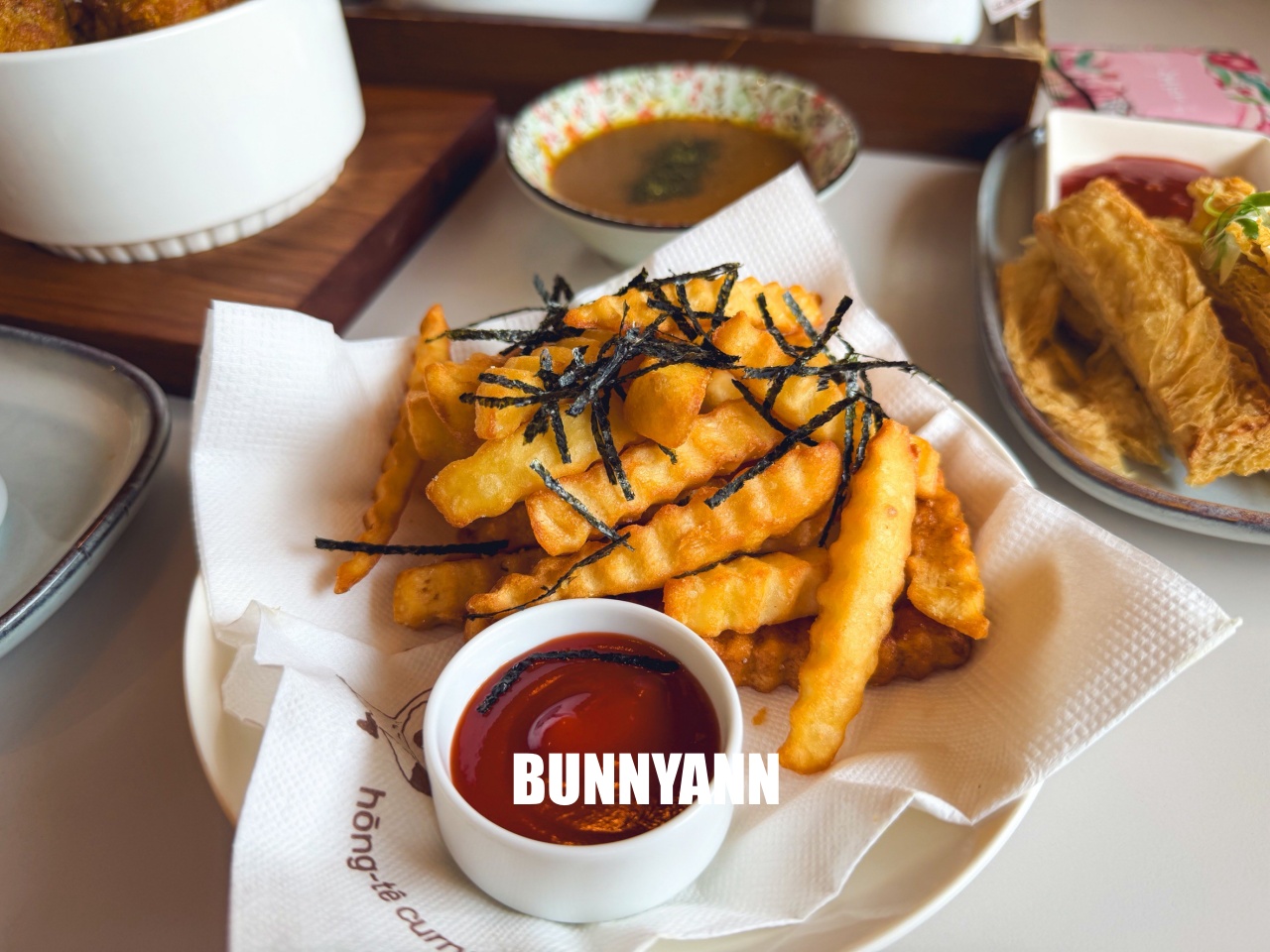 臺中必吃創意美食！咖哩厚台灣茶咖哩香氣逼人，還有超萌兒童餐，全家人都愛！