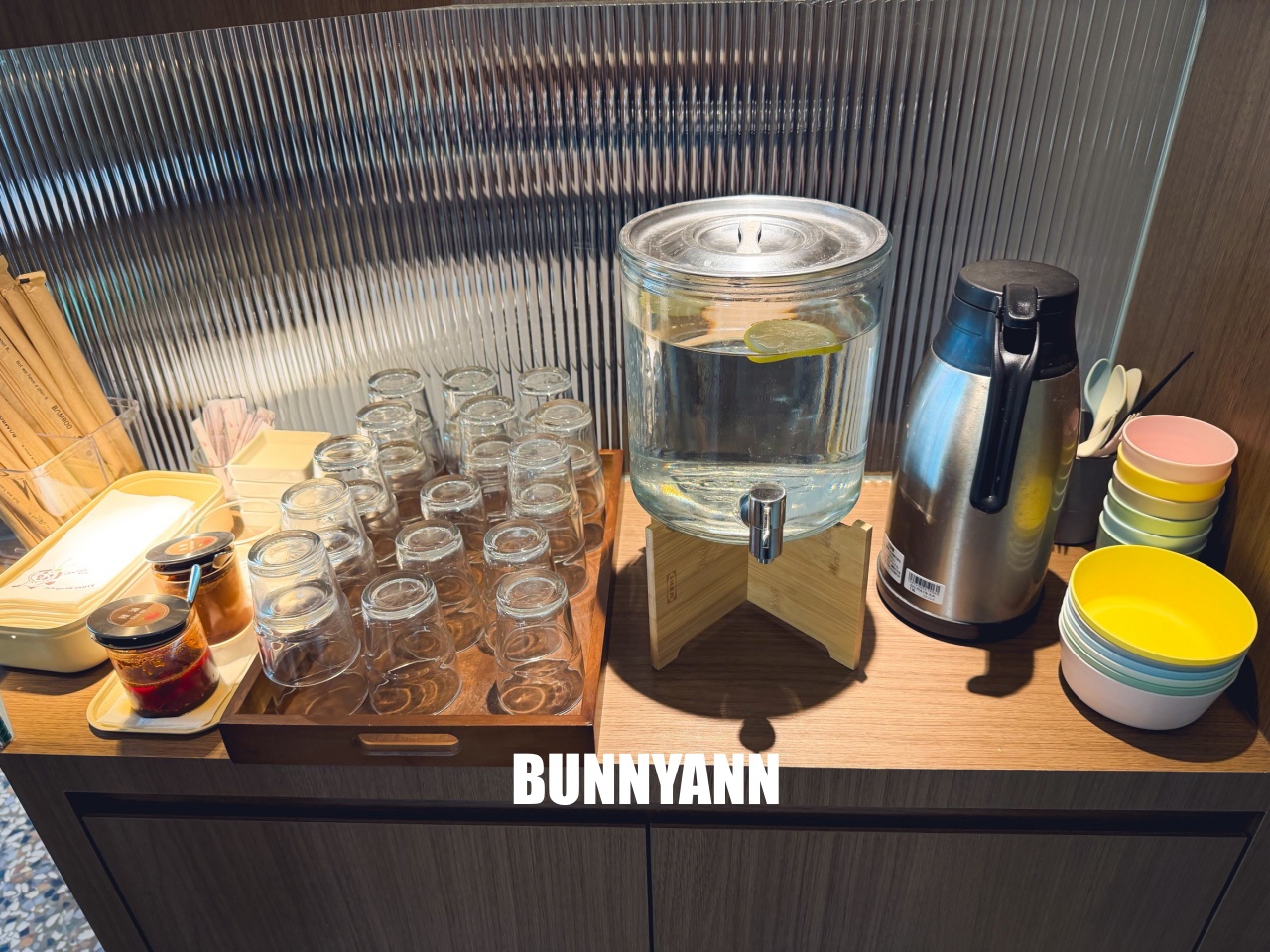 臺中必吃創意美食！咖哩厚台灣茶咖哩香氣逼人，還有超萌兒童餐，全家人都愛！