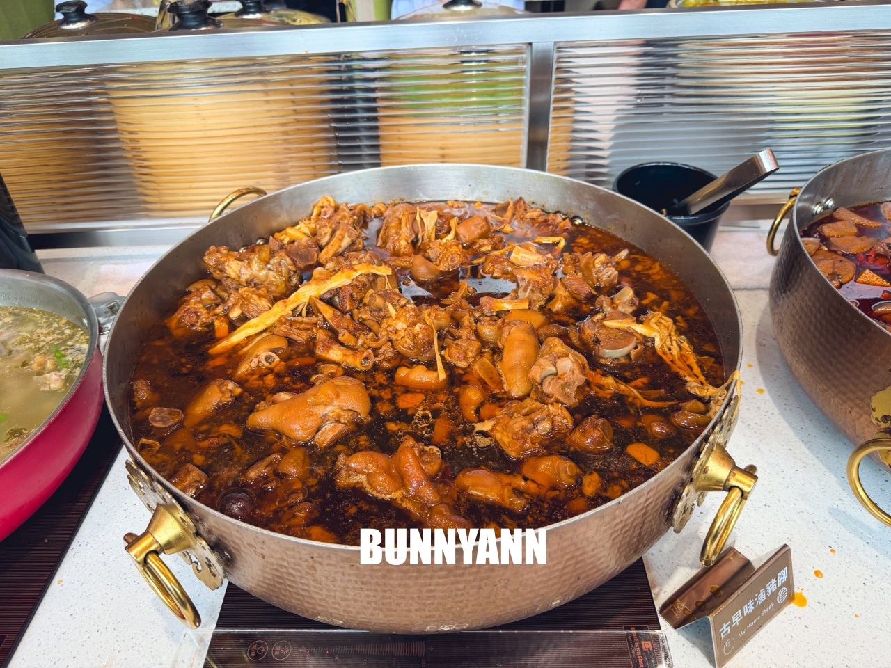 一半人沒吃過！是熱菜吃到飽店家，低消390就能吃超飽，百樣餐點是招牌