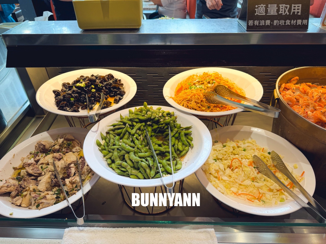 一半人沒吃過！是熱菜吃到飽店家，低消390就能吃超飽，百樣餐點是招牌