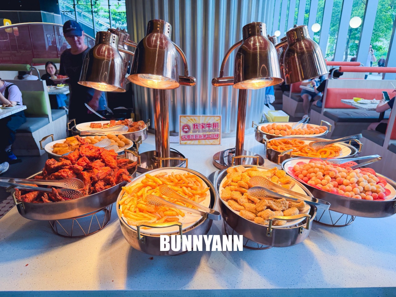 一半人沒吃過！是熱菜吃到飽店家，低消390就能吃超飽，百樣餐點是招牌