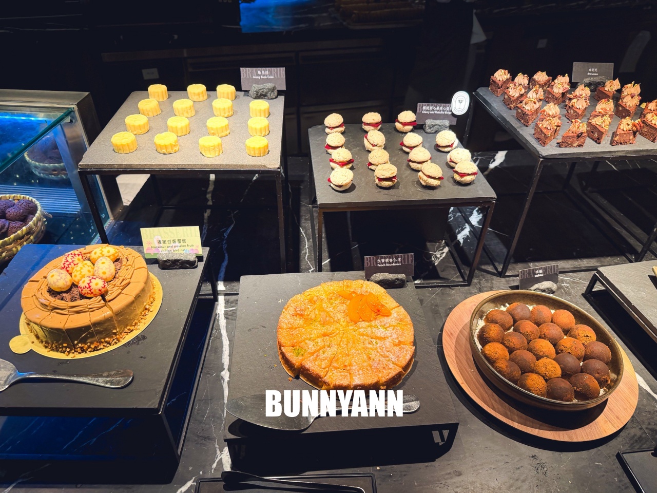 吃過的人不多，是海產自助餐店家，最低消費1180吃超飽，百種餐點是招牌主打