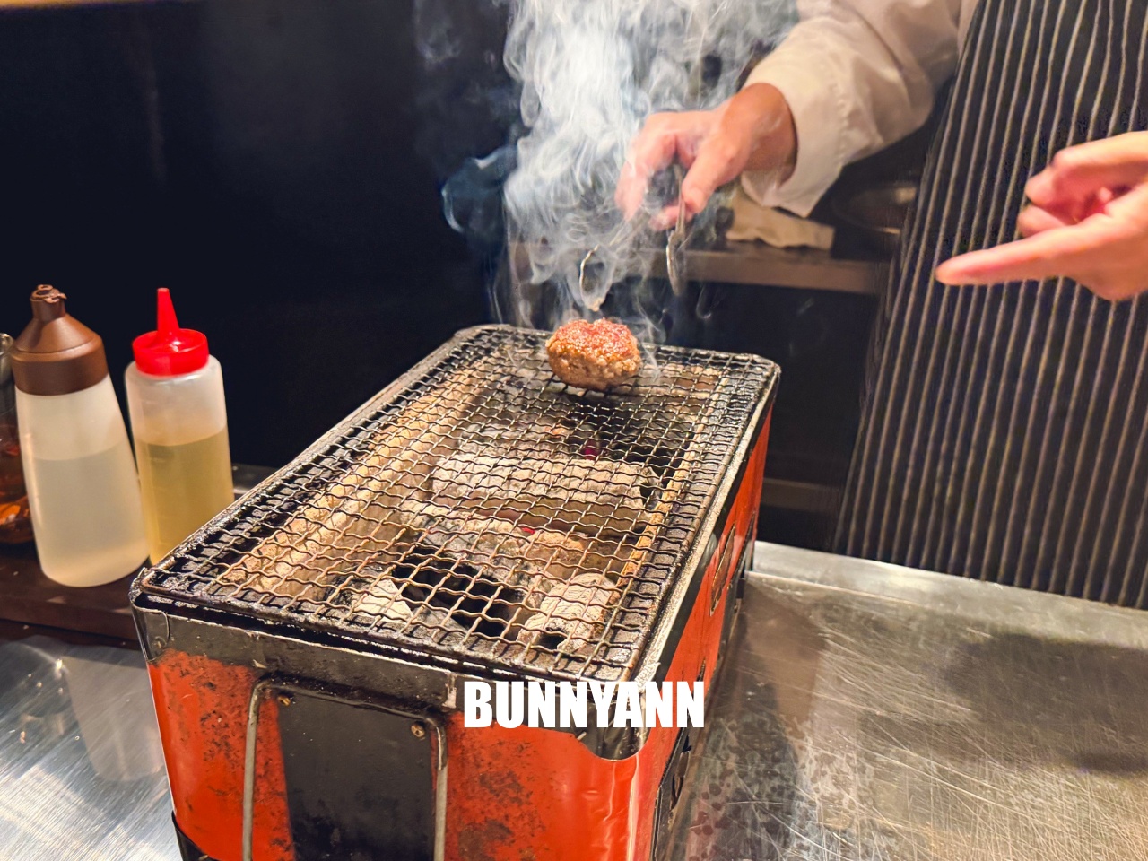 吃過的人不多，是海產自助餐店家，最低消費1180吃超飽，百種餐點是招牌主打