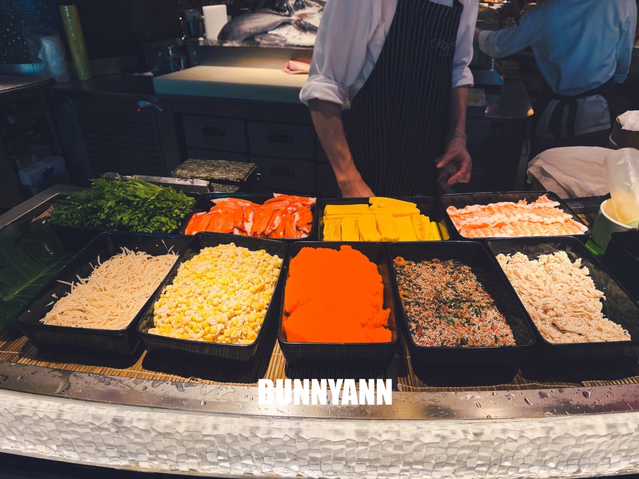 吃過的人不多，是海產自助餐店家，最低消費1180吃超飽，百種餐點是招牌主打