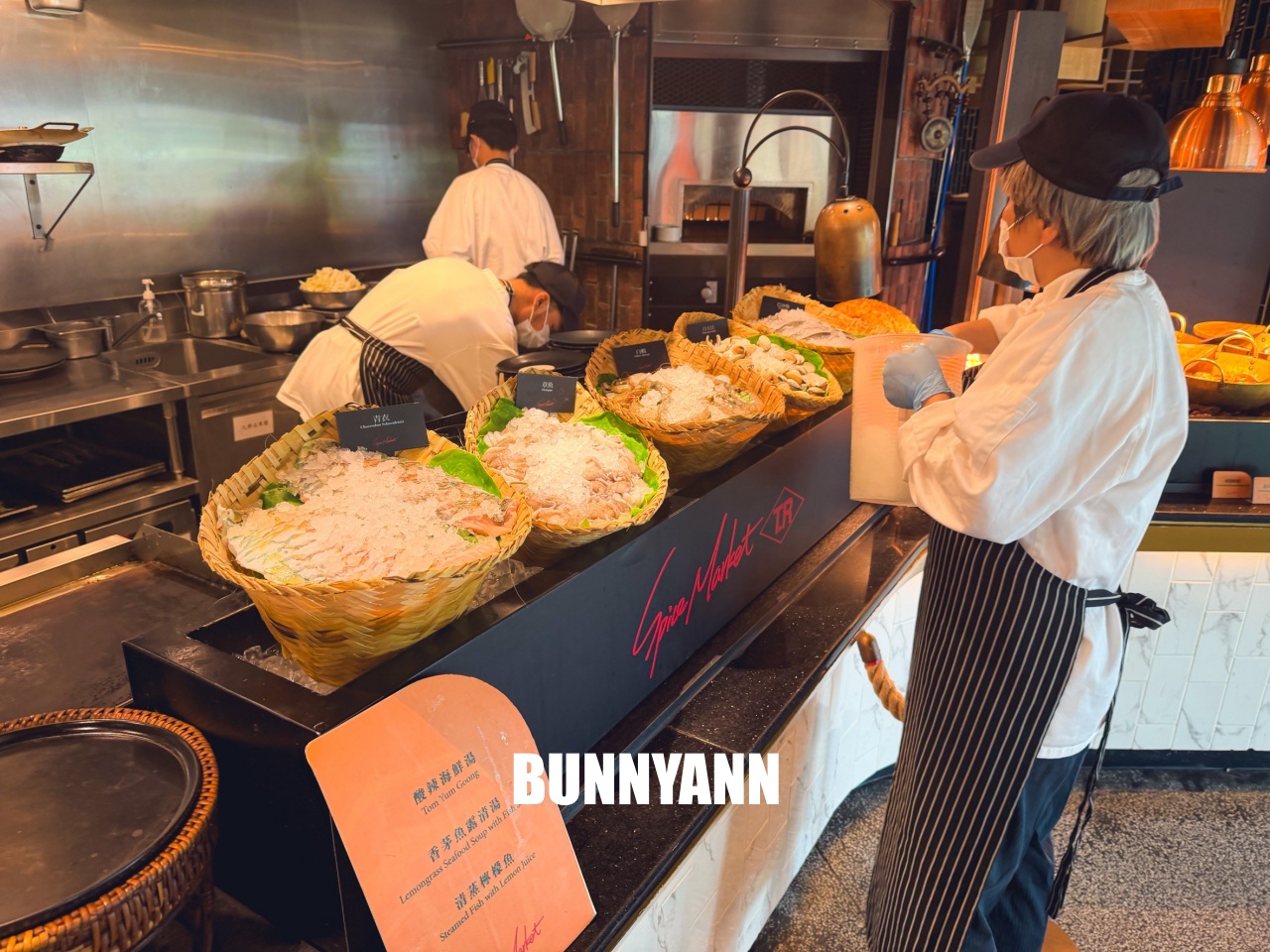 大直最強泰式料理吃到飽！泰市場大直英迪格店，北海道蟹、牛排無限爽吃！