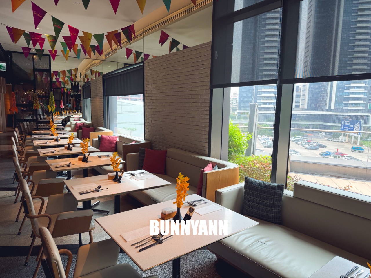 大直最強泰式料理吃到飽！泰市場大直英迪格店，北海道蟹、牛排無限爽吃！