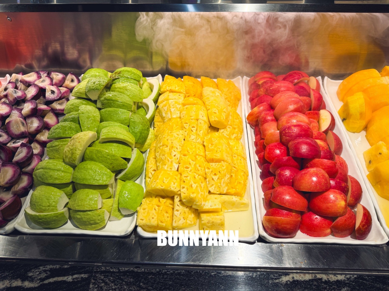 還很多人沒吃過！是熱菜吃到飽店家，最低消費390吃超飽，百種餐點是招牌主打