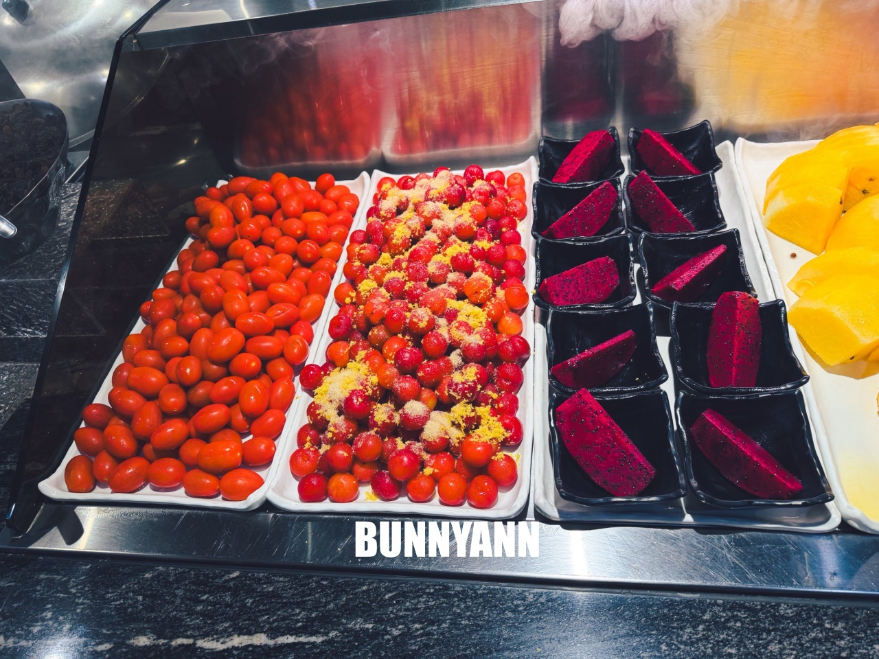 還很多人沒吃過！是熱菜吃到飽店家，最低消費390吃超飽，百種餐點是招牌主打