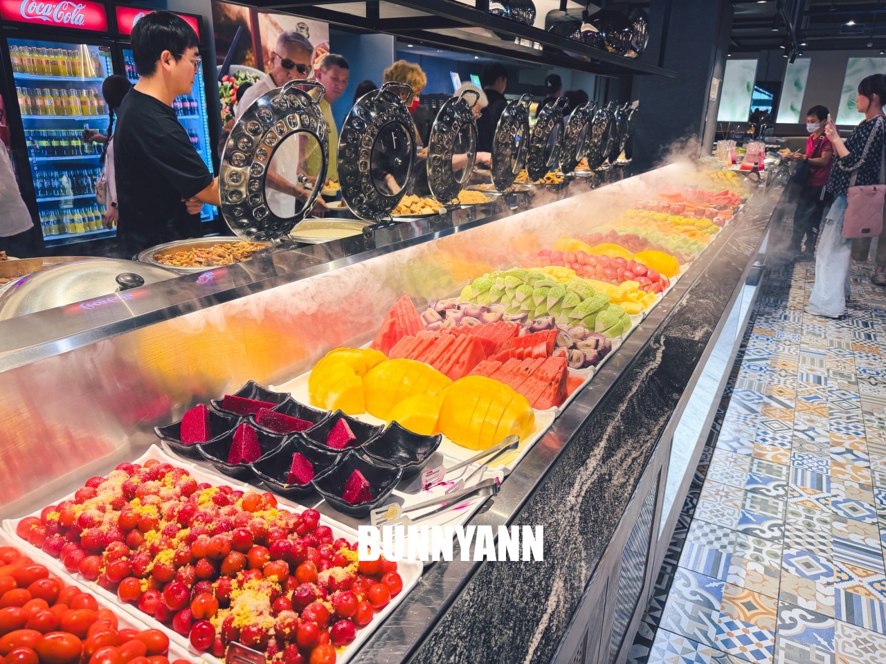 還很多人沒吃過！是熱菜吃到飽店家，最低消費390吃超飽，百種餐點是招牌主打