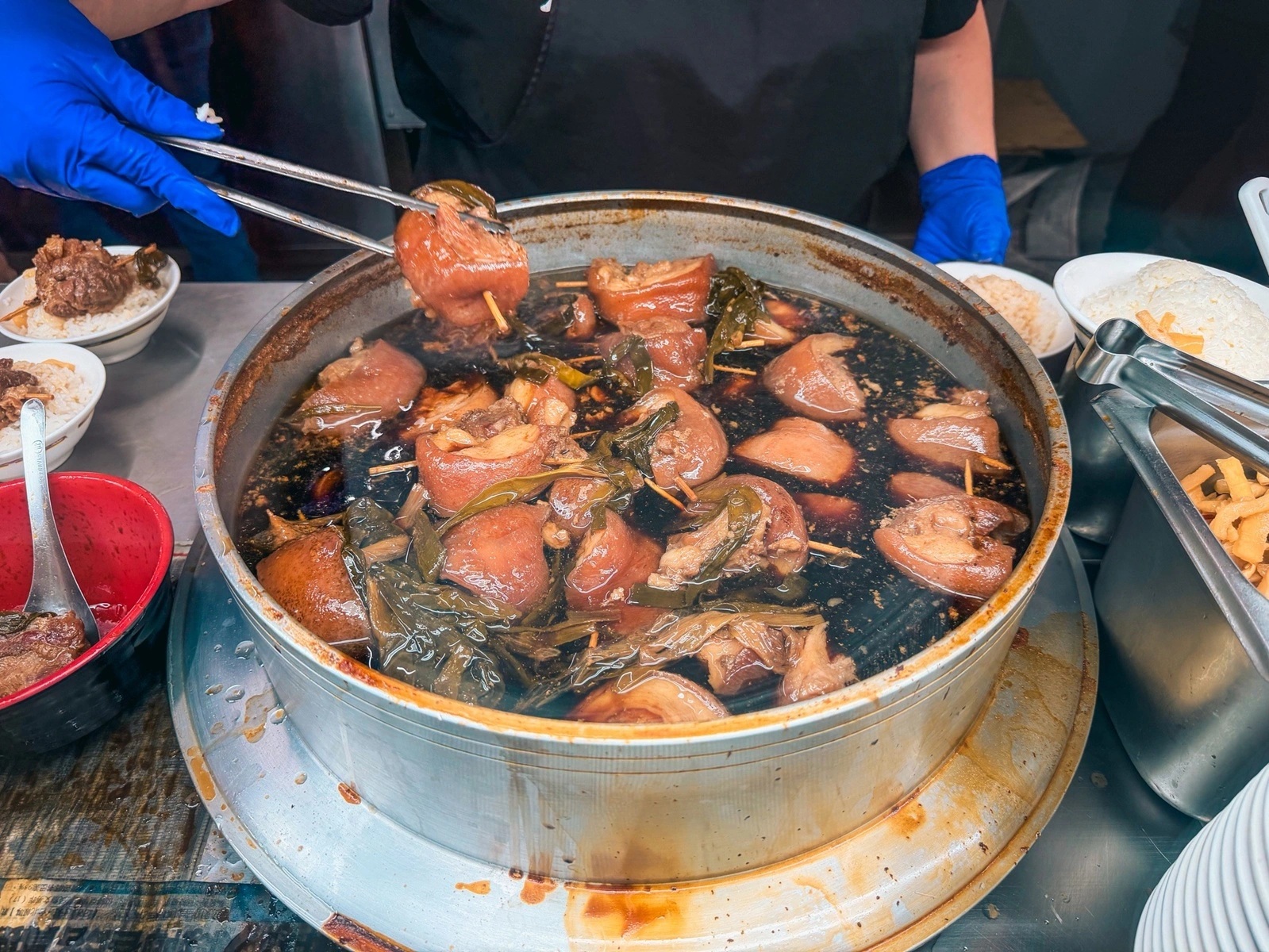 榮獲500碗首獎！彰化必吃阿泉爌肉飯，在地饕客私藏的入口即化極致美味 @小兔小安*旅遊札記