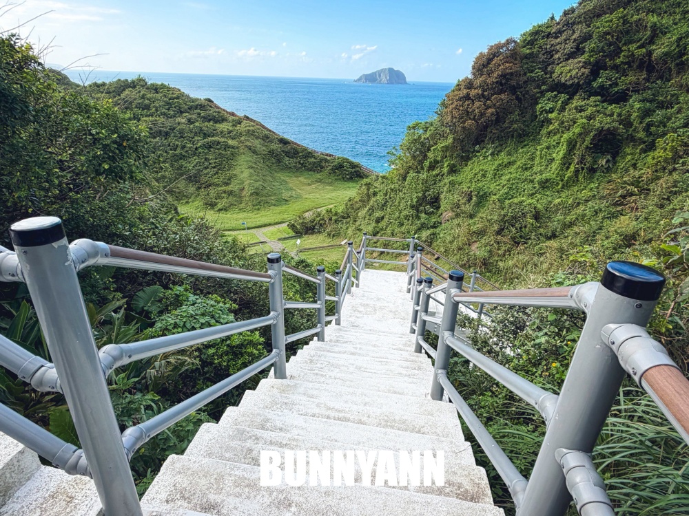 原本只是想來看海，結果走進翠綠山谷捨不得走，連基隆嶼都能一路看到