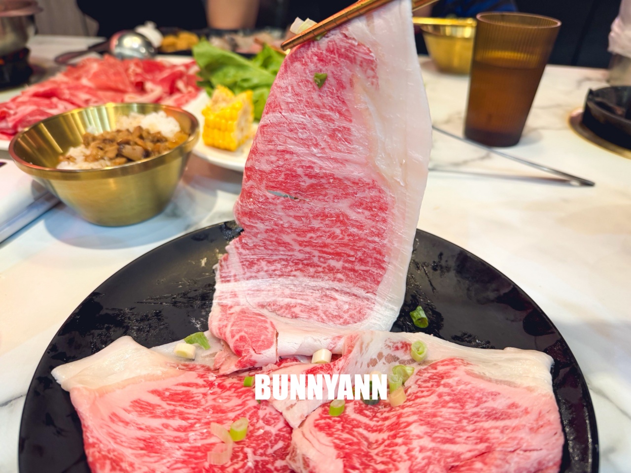一半人沒吃過！是火鍋吃到飽店家，低消399起就能吃很飽，近百樣食材是招牌