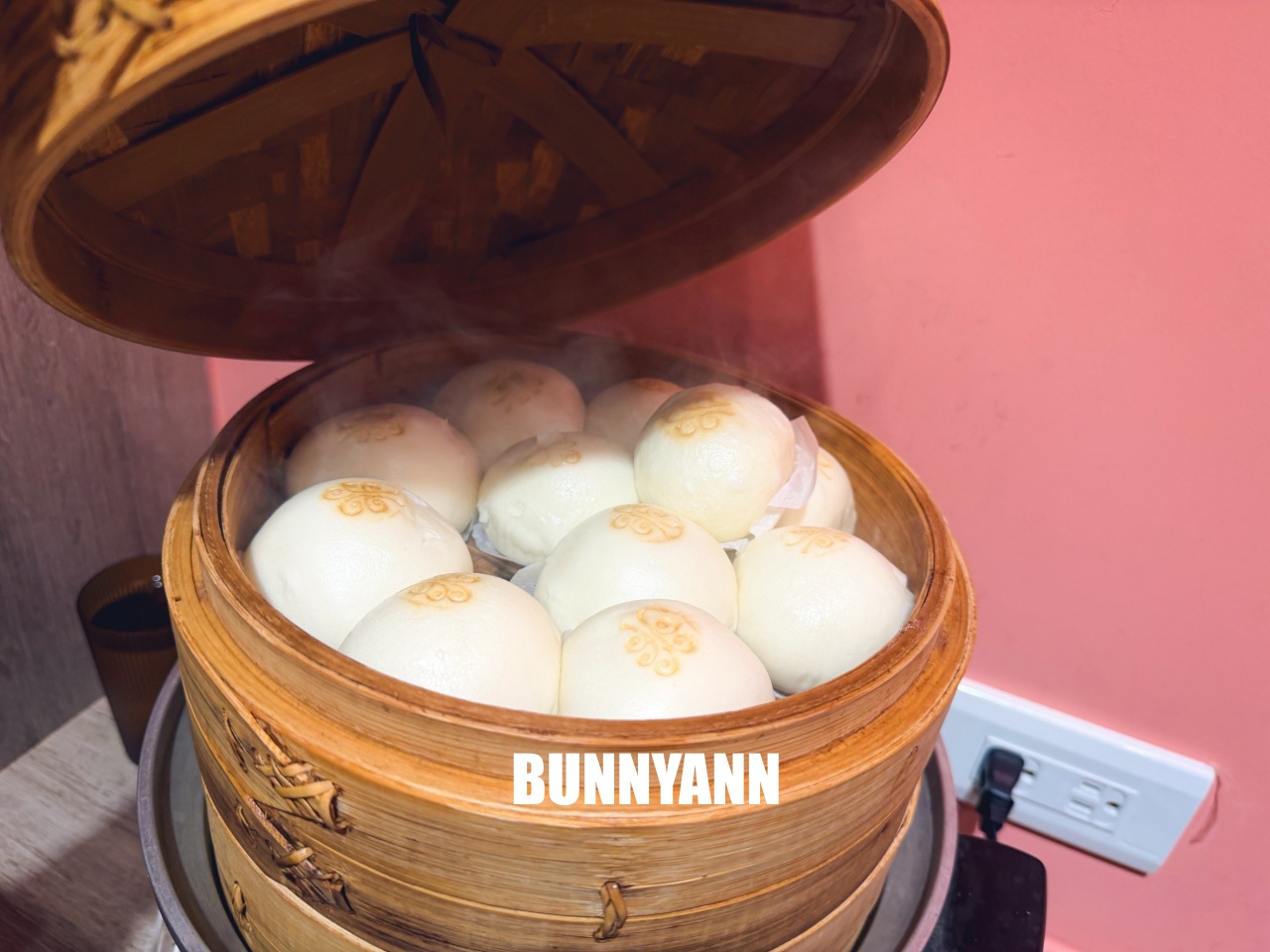 一半人沒吃過！是火鍋吃到飽店家，低消399起就能吃很飽，近百樣食材是招牌