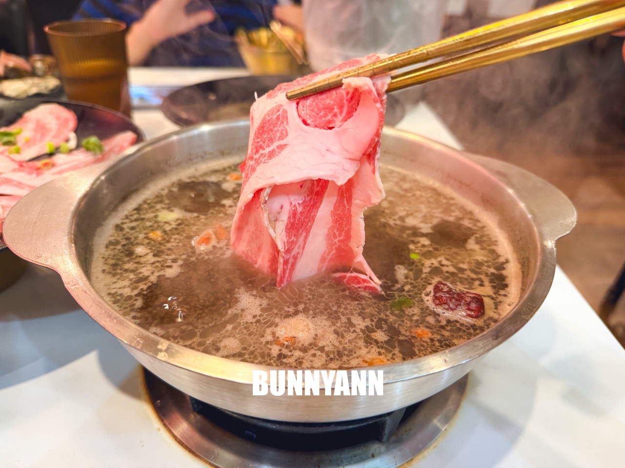 一半人沒吃過！是火鍋吃到飽店家，低消399起就能吃很飽，近百樣食材是招牌
