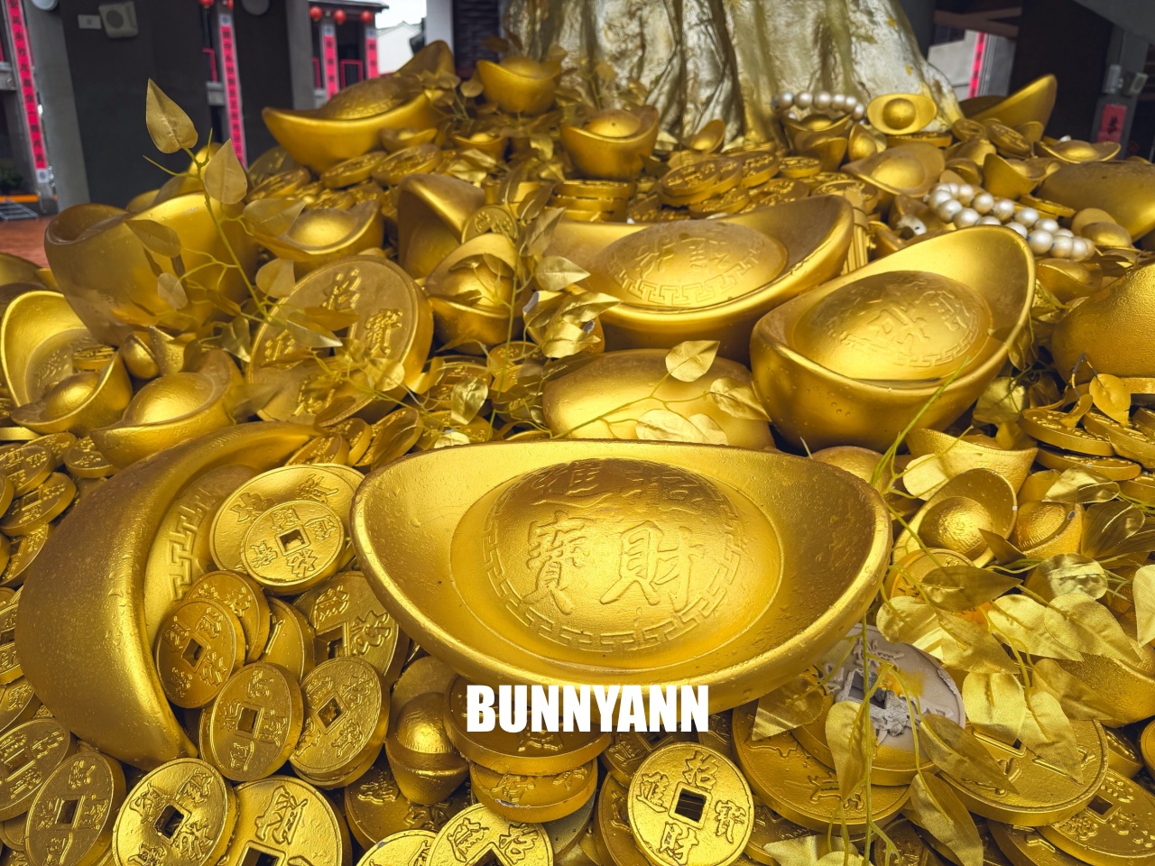 很多人不知道，是最佳補財廟宇，廟內匠心雕刻景色真美，招財樹是招牌主打