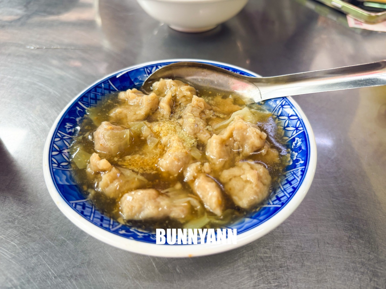 周邊居民當下午茶吃，就是麵線糊店家，點個一組就會飽，肉羹也是主打