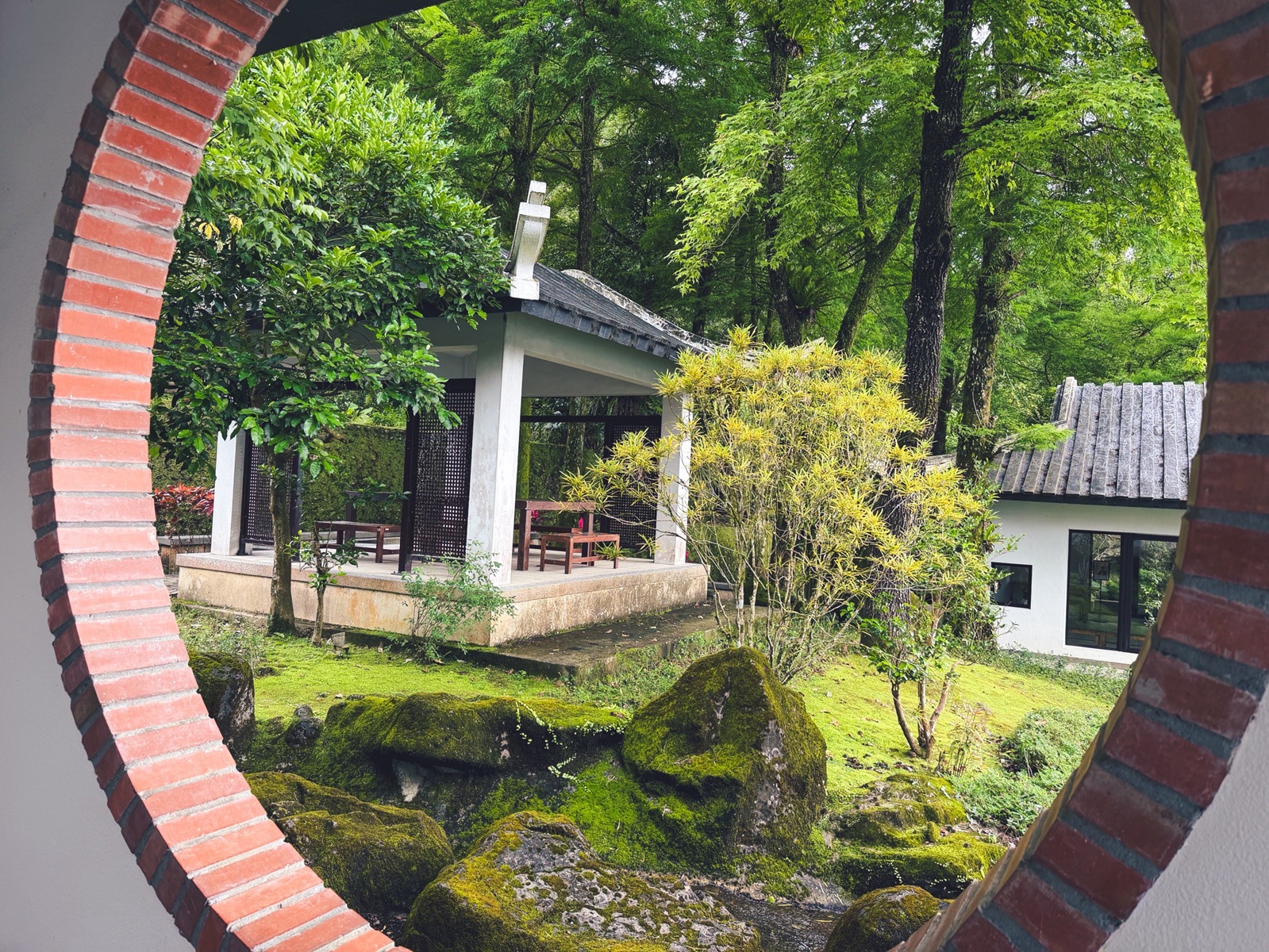 很多人不知道，卻是禪風庭院林園，門票80元能待半天，茶葉文化也是主打