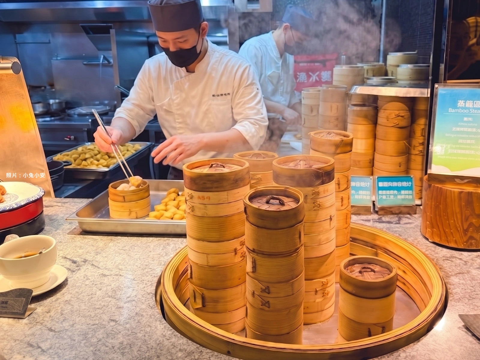 不到千元就能吃整桌海鮮，928元起海產烤物無限拿，日式甜點也沒在隨便