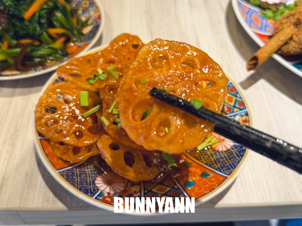知道的人不多，是巷口那碗餐廳店家，280元香酥鴨份量大，乾麵也是招牌主打