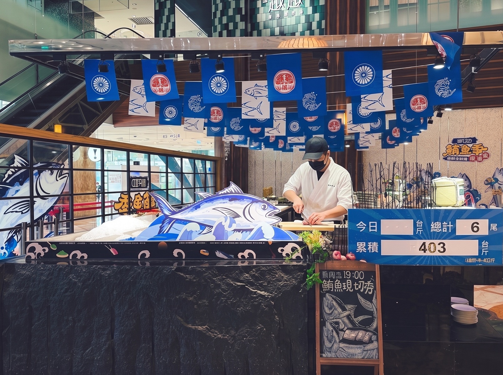 很多人沒吃過，這家海鮮吃到飽1099元起爽吃海產日料，超強甜點也是招牌