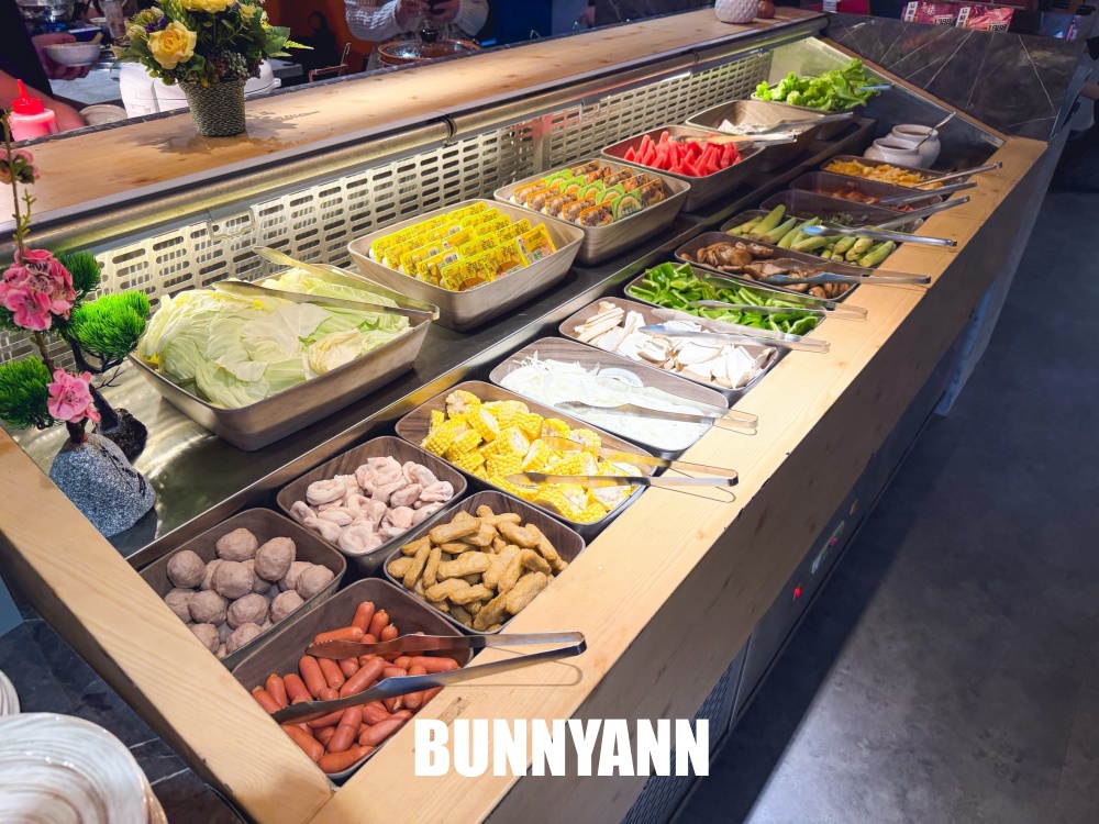 桃園最強燒肉吃到飽！三柒燒肉專門店桃園中華店，CP值超高頂級日本和牛、豐富自助吧隨你吃！