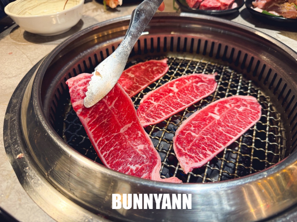 桃園最強燒肉吃到飽！三柒燒肉專門店桃園中華店，CP值超高頂級日本和牛、豐富自助吧隨你吃！