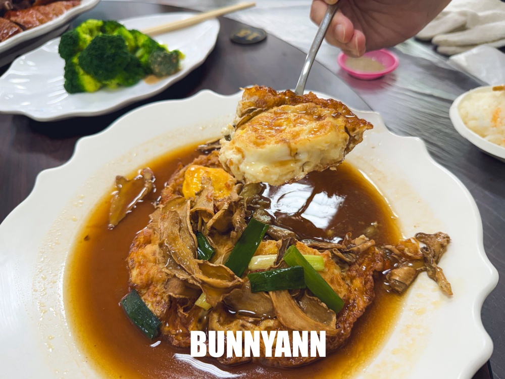 南投竹山必吃美食！以鵝傳鵝竹山總店，最強銷魂燒鵝與超狂海鮮米粉湯，水準超高的聚餐首選