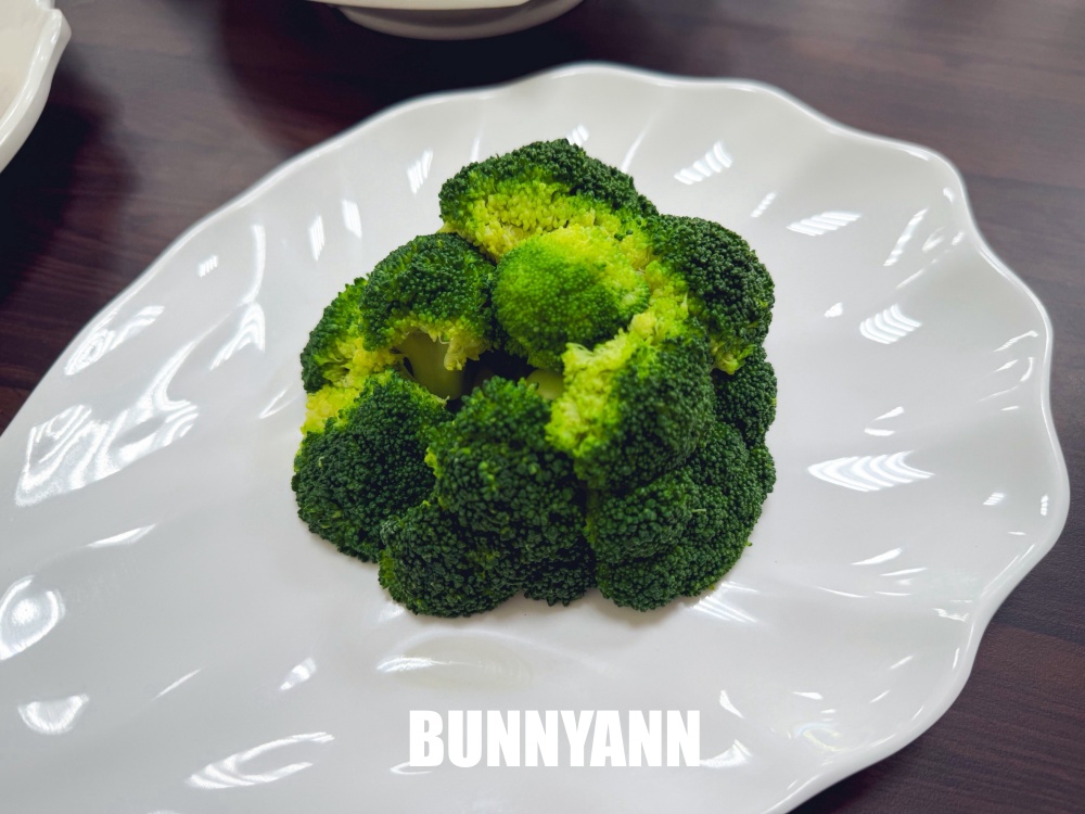 南投竹山必吃美食！以鵝傳鵝竹山總店，最強銷魂燒鵝與超狂海鮮米粉湯，水準超高的聚餐首選