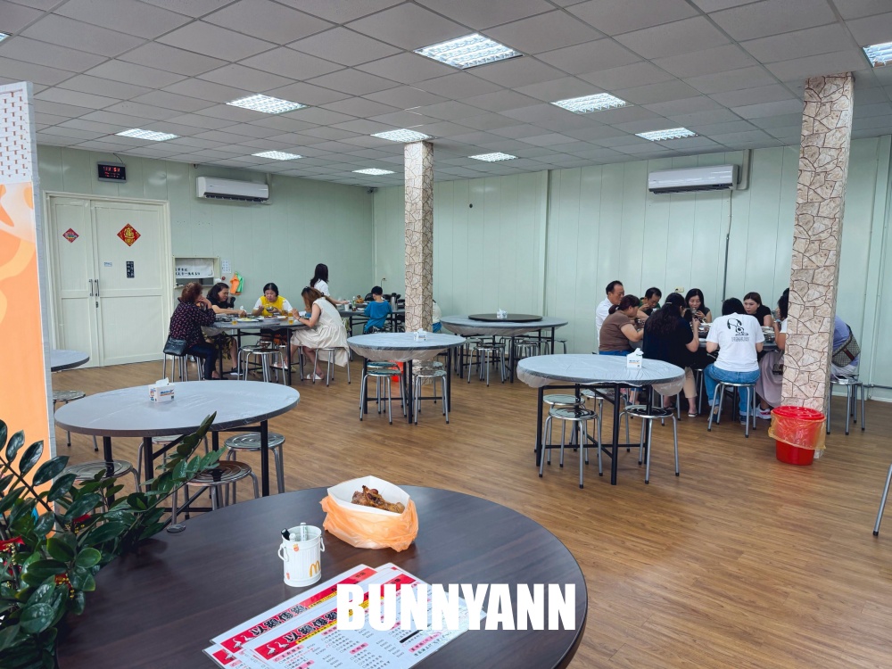 南投竹山必吃美食！以鵝傳鵝竹山總店，最強銷魂燒鵝與超狂海鮮米粉湯，水準超高的聚餐首選