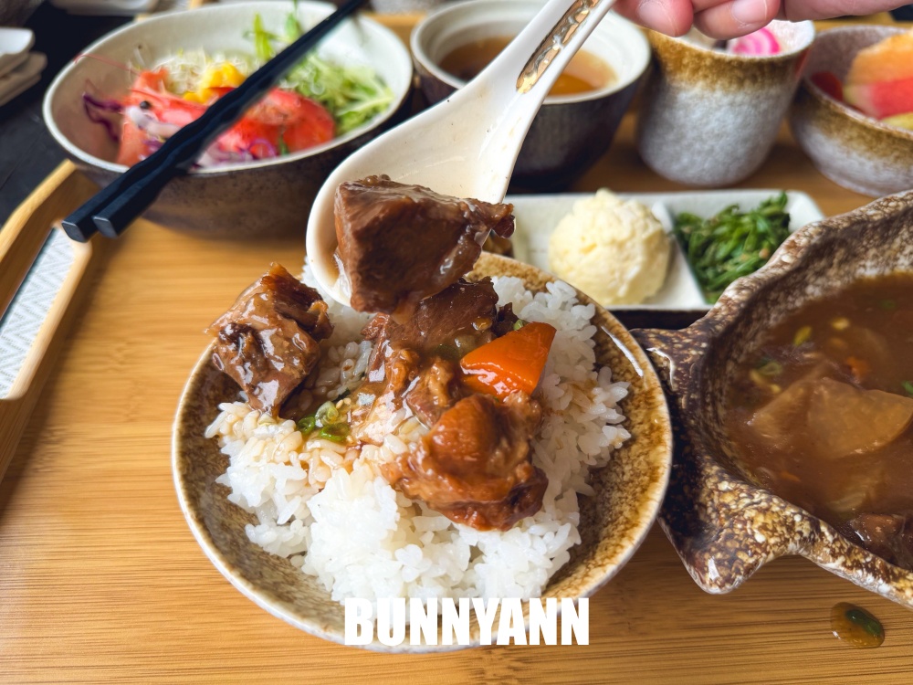 宜蘭礁溪美食【光鮮生活美食館】隱藏版高水準龍蝦定食套餐，停車超方便！