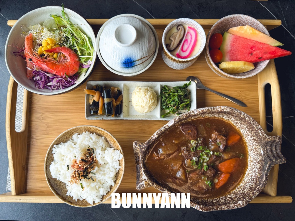 宜蘭礁溪美食【光鮮生活美食館】隱藏版高水準龍蝦定食套餐，停車超方便！