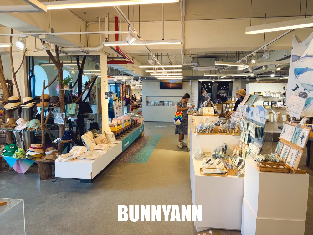 地點雖然偏僻,卻是入園120元,可以待半天很夠玩,園內是海景跟地質景觀 地點雖然偏僻,卻是入園120元,可以待半天很夠玩,園內是海景跟地質景觀