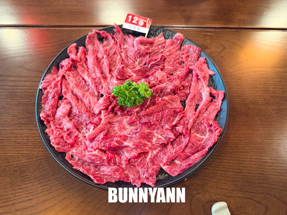 台北中山美食【大隊長老火鍋】最強重慶火鍋，神級九宮格戰盤必吃！