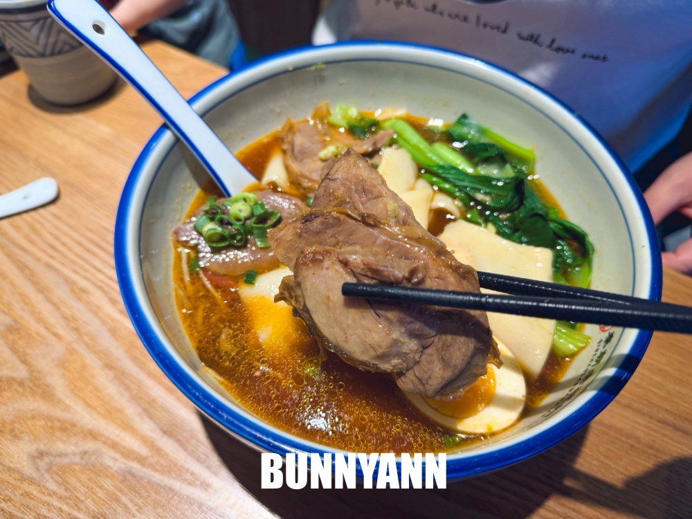 中和美食【秦朝老碗麵】道地陝西風味大份量麵食，手扯麵Q彈必吃