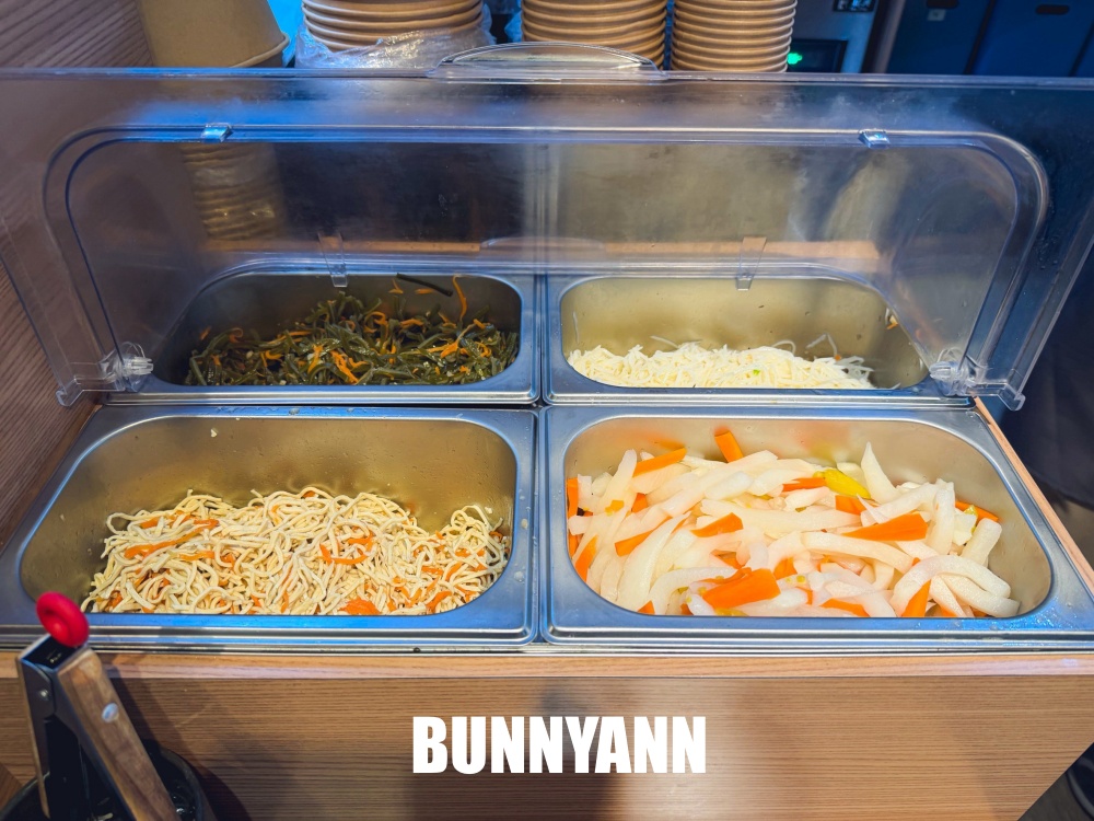 中和美食【秦朝老碗麵】道地陝西風味大份量麵食，手扯麵Q彈必吃