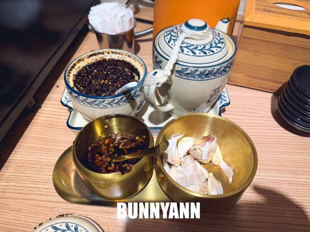 中和美食【秦朝老碗麵】道地陝西風味大份量麵食，手扯麵Q彈必吃