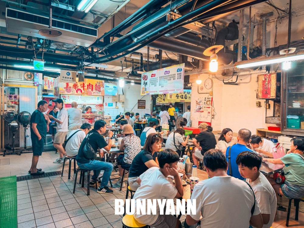 還一半人沒吃過，是市場牛肉麵店，130元肉多又嫩口，麵疙瘩也是招牌