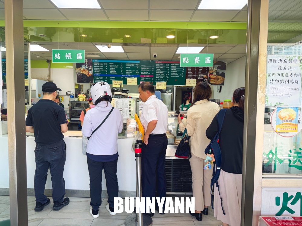 誰說這家沒人知,是比臉大香雞排店家,爆量芒果冰也是招牌 誰說這家沒人知,是比臉大香雞排店家,爆量芒果冰也是招牌