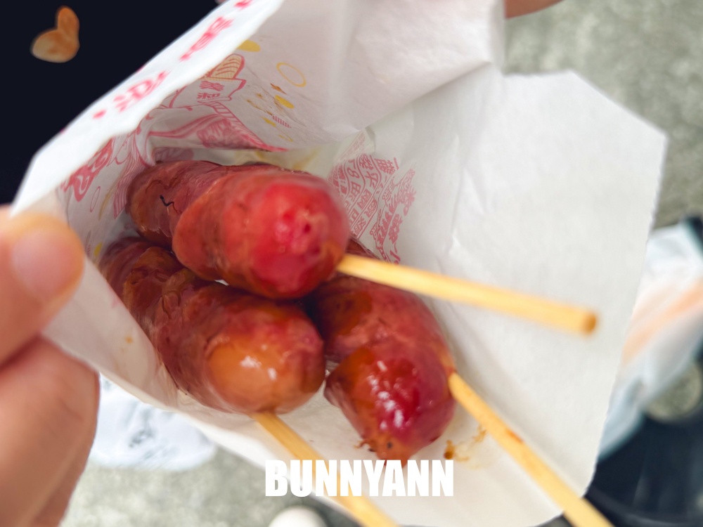 一半人沒吃過，是裝甲車香腸店家，點個一組就很過癮，糯米腸也是招牌