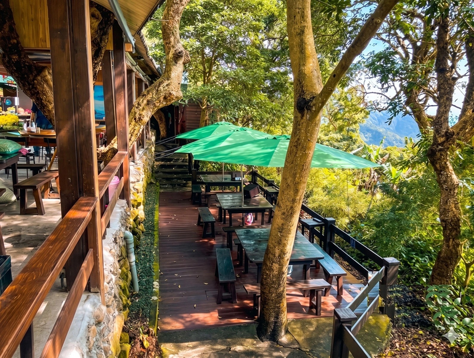碧瑤山莊庭園餐廳