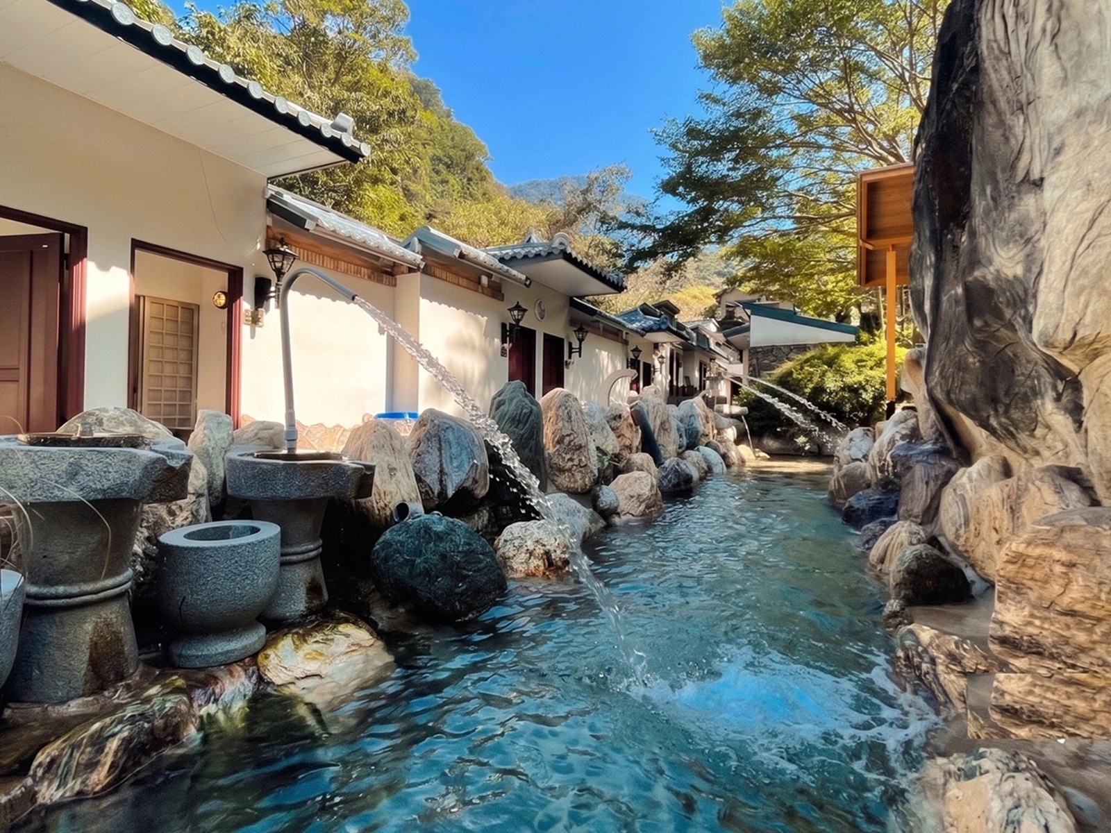 天然谷溫泉會館