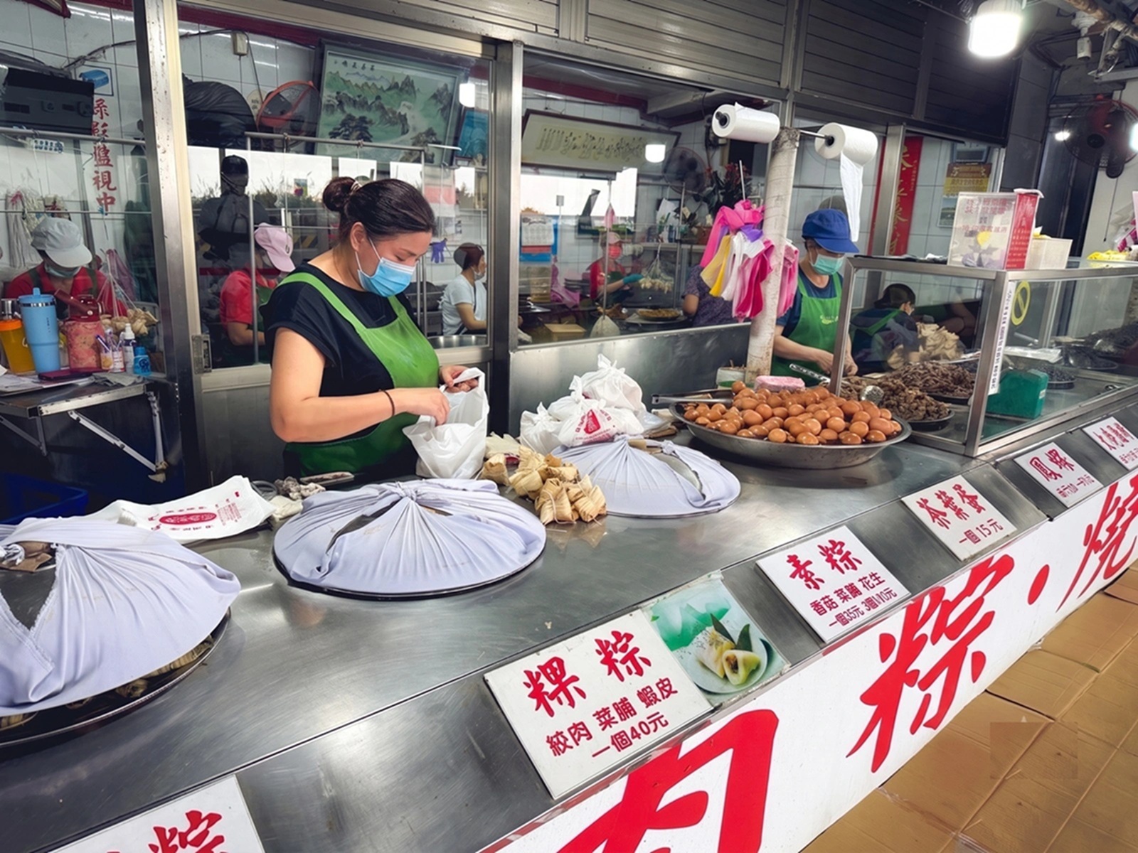 誰說很遠就沒人來，全台最北肉粽店，一顆15元是招牌，還24小時耶