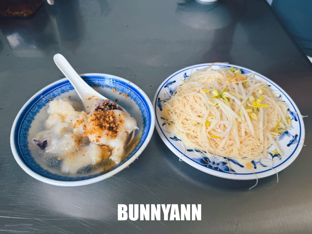一些人罵這間花枝羹，但還是一直排隊等著買，說轉來轉還是這家好吃