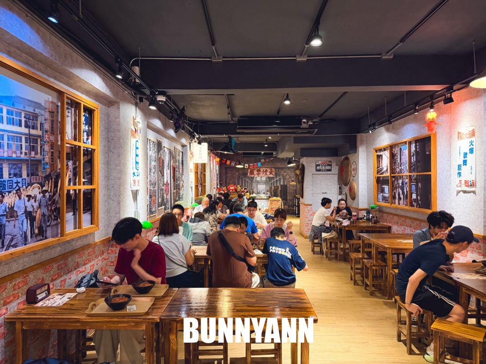 這家魚丸湯店家重新營業，很多人還沒來吃，包子跟阿給都是必吃