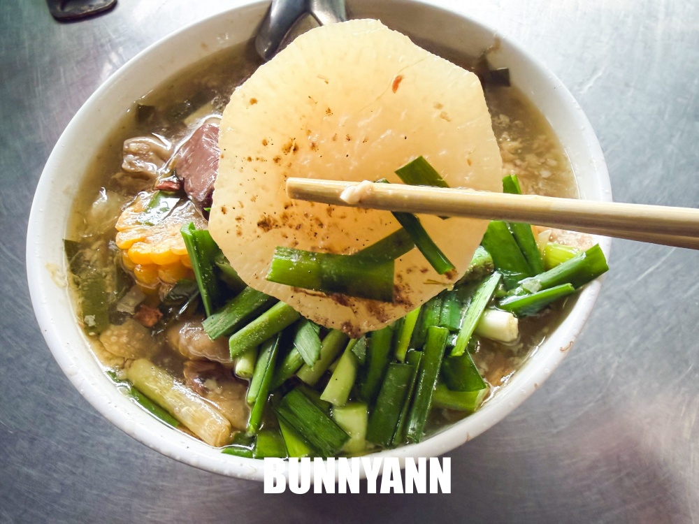 附近鄰居才知道阿蘭古早味，傳承三代的66年老店，綜合豬雜湯超澎湃